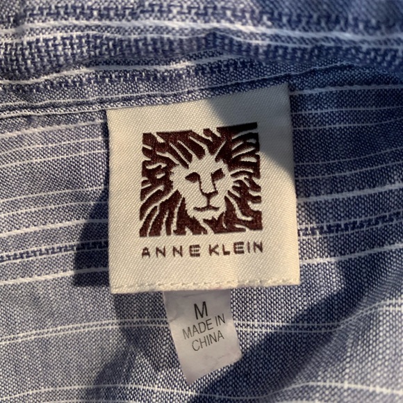 Anne Klein roll tab shirt with gold zipper/accents, size Medium - Picture 6 of 6